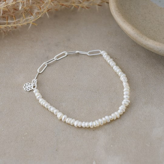 Glee Alyssa Bracelet - White Pearl - Image 3