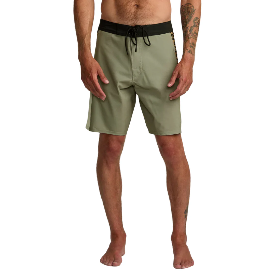 RVCA Men's Apex 2 Trunk 18" - Image 4